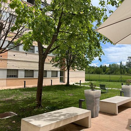 Residencia Universitaria Resa Los Abedules Pamplona Exterior photo